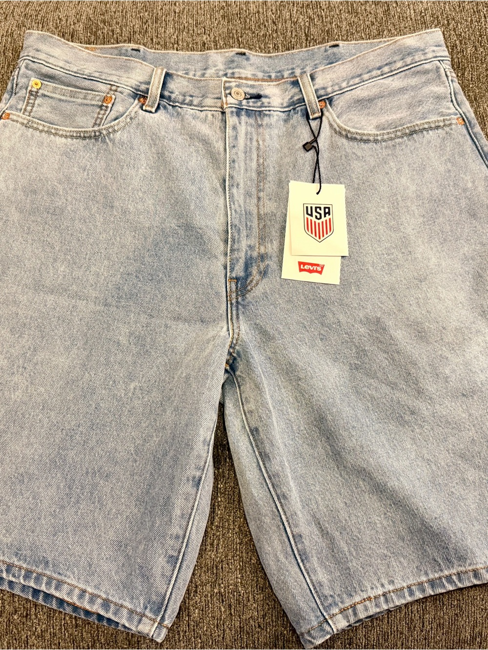 Levi’s Men's U.S. Soccer 478 Baggy Shorts Light Wash 38 NWT